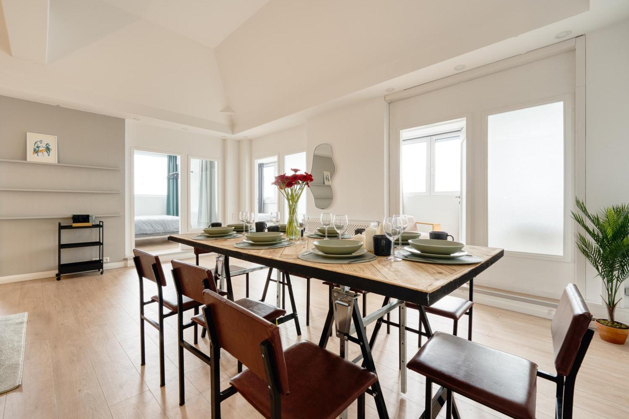 Urban Loft - 180 Skyline Balkon - 4sz - Hbf Apartment *